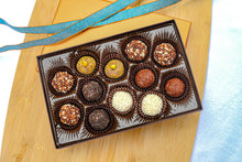 Load image into Gallery viewer, Brigadeiro gift box (12 units)