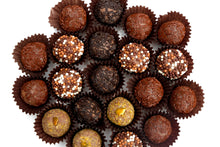 Load image into Gallery viewer, Brigadeiro white box (24 units)