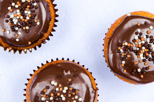 Carrot cupcake with Brigadeiro topping (6 units)