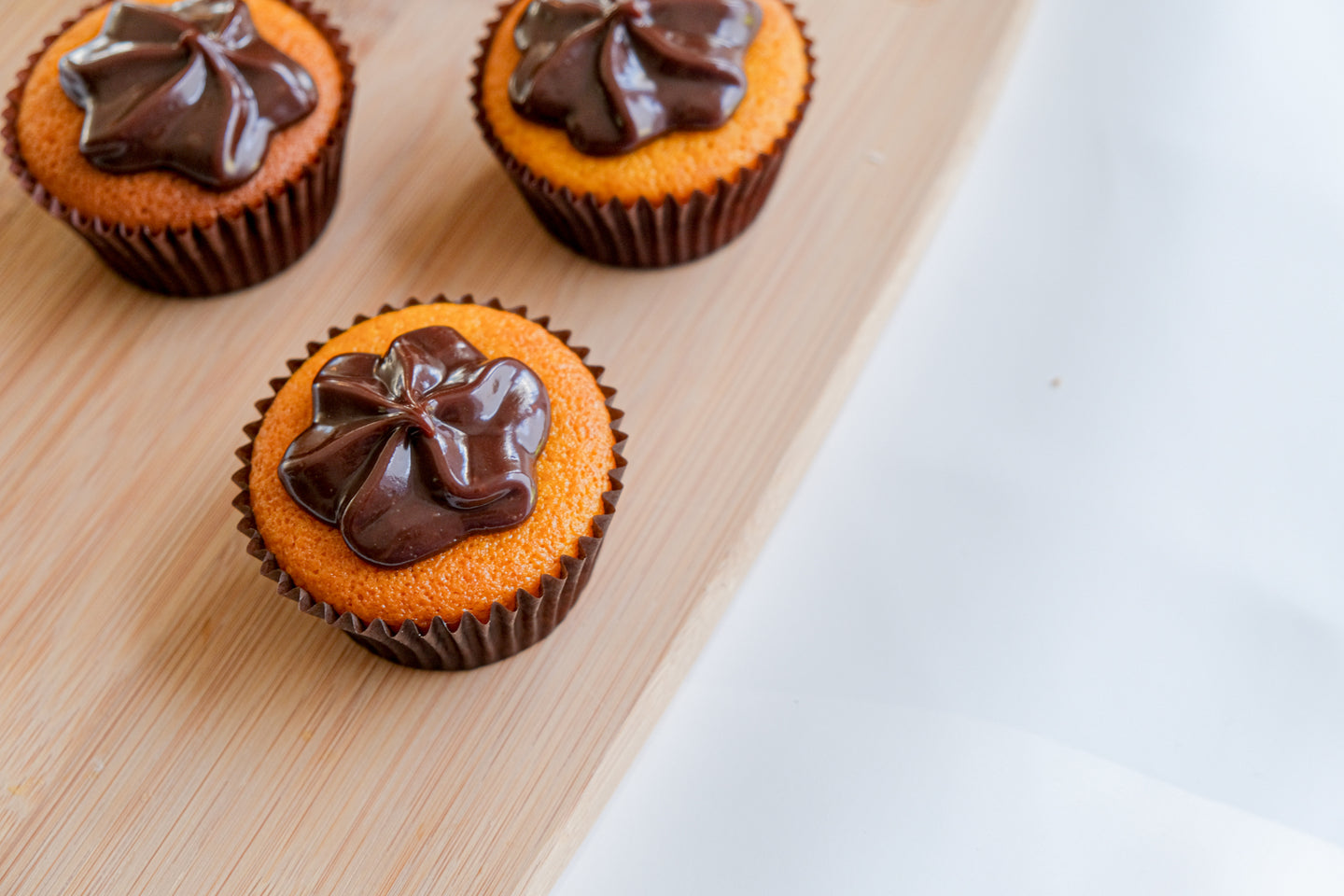 Carrot cupcake with Hazelnut topping (6 units)