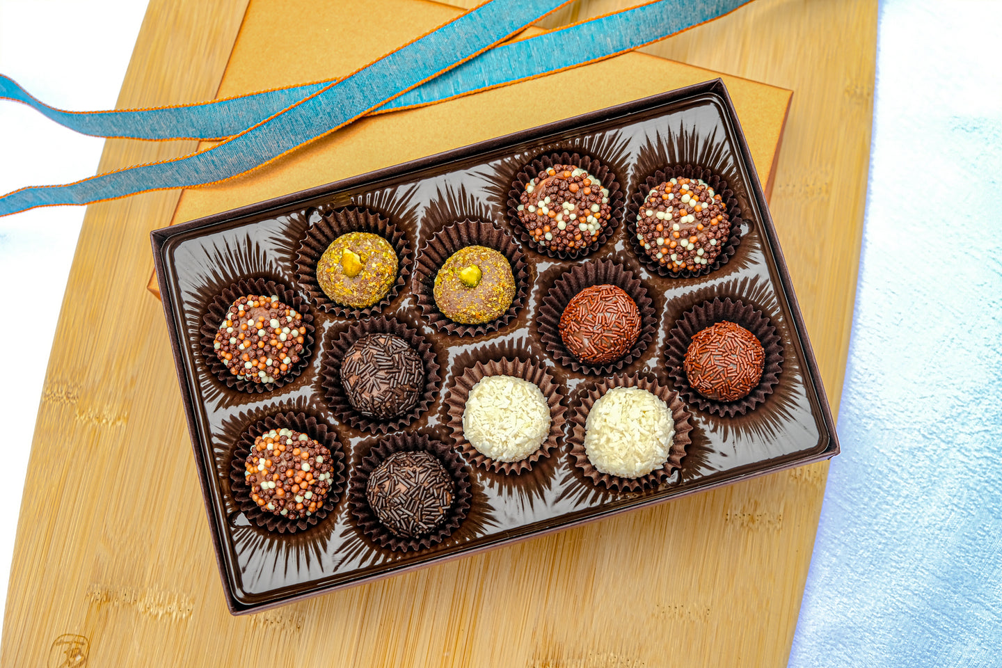 Brigadeiro gift box (12 units)