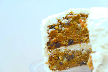 Load image into Gallery viewer, Carrot cake with walnuts and raisins
