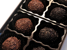 Load image into Gallery viewer, Brigadeiro gift box (24 units)
